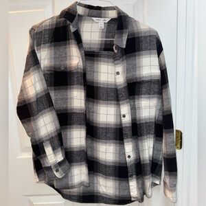 Old Navy Black and White Plaid Flannel Button-Up Shirt